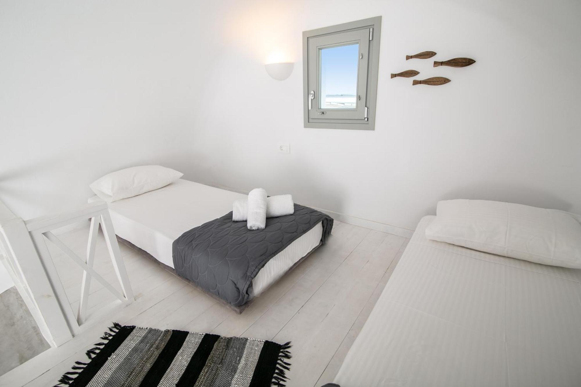 Shades Of White Villas Emporio  ภายนอก รูปภาพ