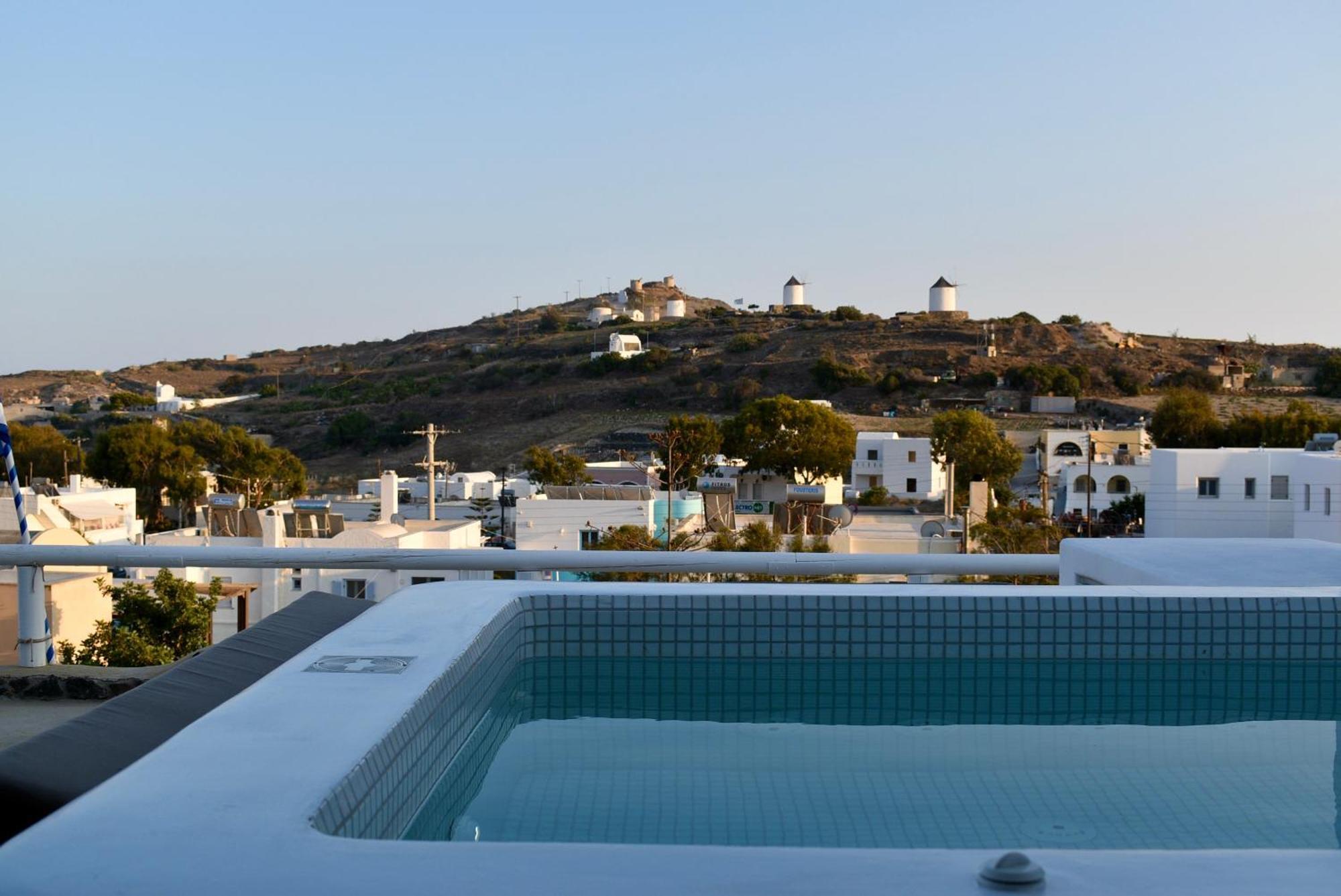 Shades Of White Villas Emporio  ภายนอก รูปภาพ