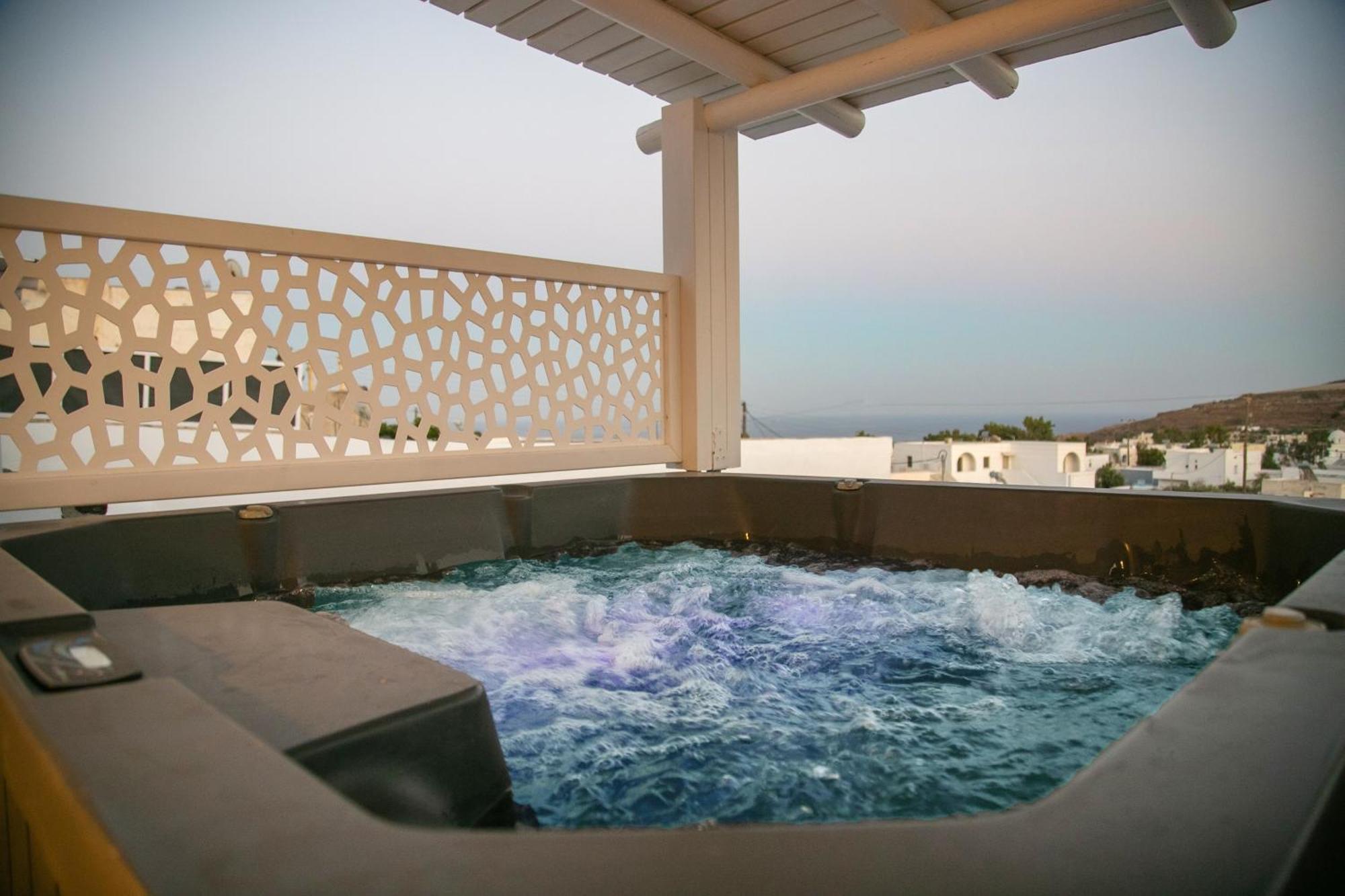 Shades Of White Villas Emporio  ภายนอก รูปภาพ